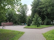 Сквер у здания управления МВД по Череповцу