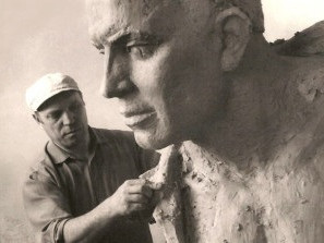 Скульптор Михаил Каменский