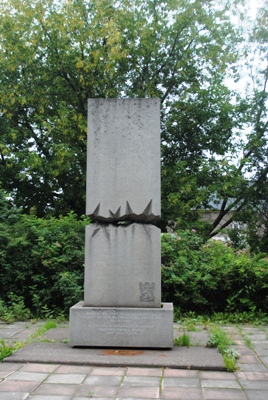 alt=