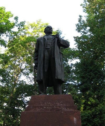 alt=